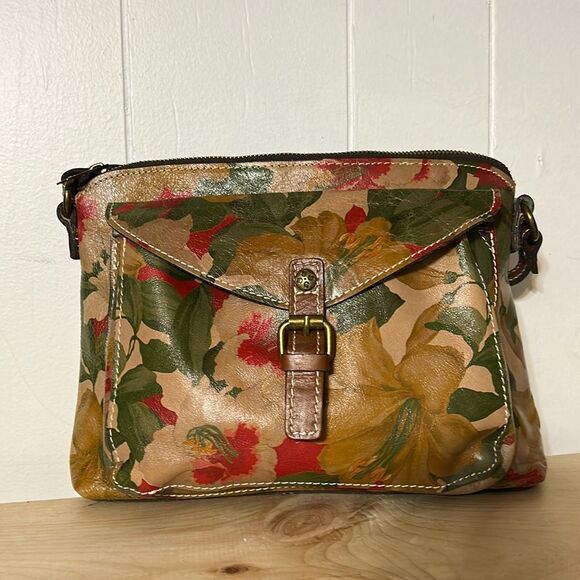 Patricia Nash - Picture 8 of 10